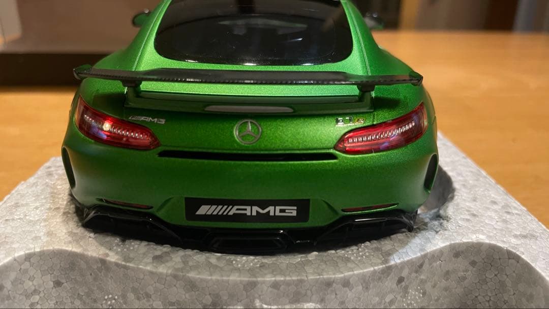 【希少】Mercedes-AMG GTR 1/18 AMG マットグリーン正規品