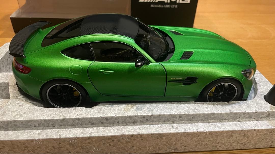 【希少】Mercedes-AMG GTR 1/18 AMG マットグリーン正規品
