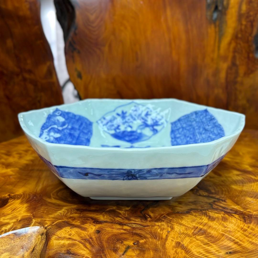 福泉窯　菱紋盛り鉢　桃文　染付　石榴や桃や菱門