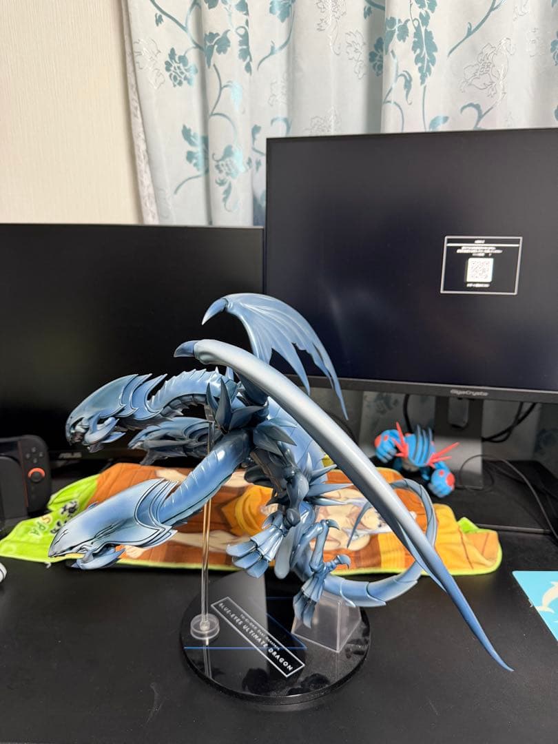 ブルーアイズアルティメットドラゴン　フィギュア