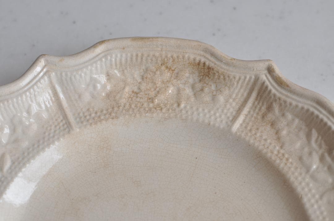 フランスアンティーク　ランヴェルヴィレー　１９世紀　レリーフ皿　　 (3549)