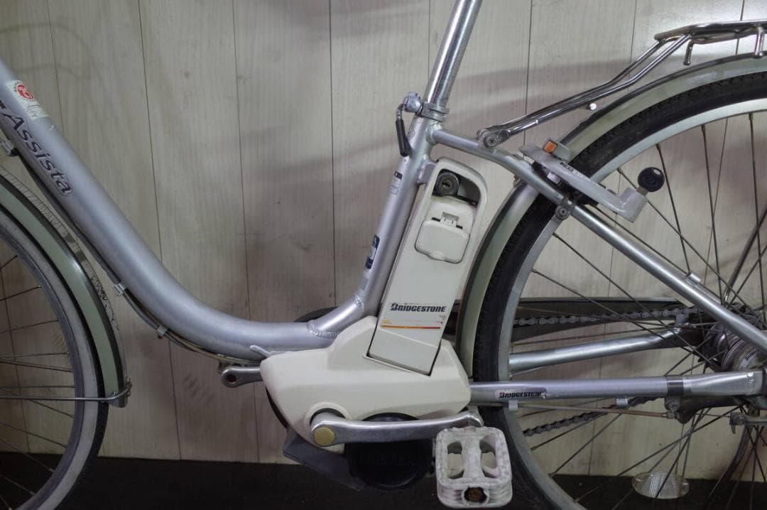 電動アシスト自転車 シルバー 前バスケット付き