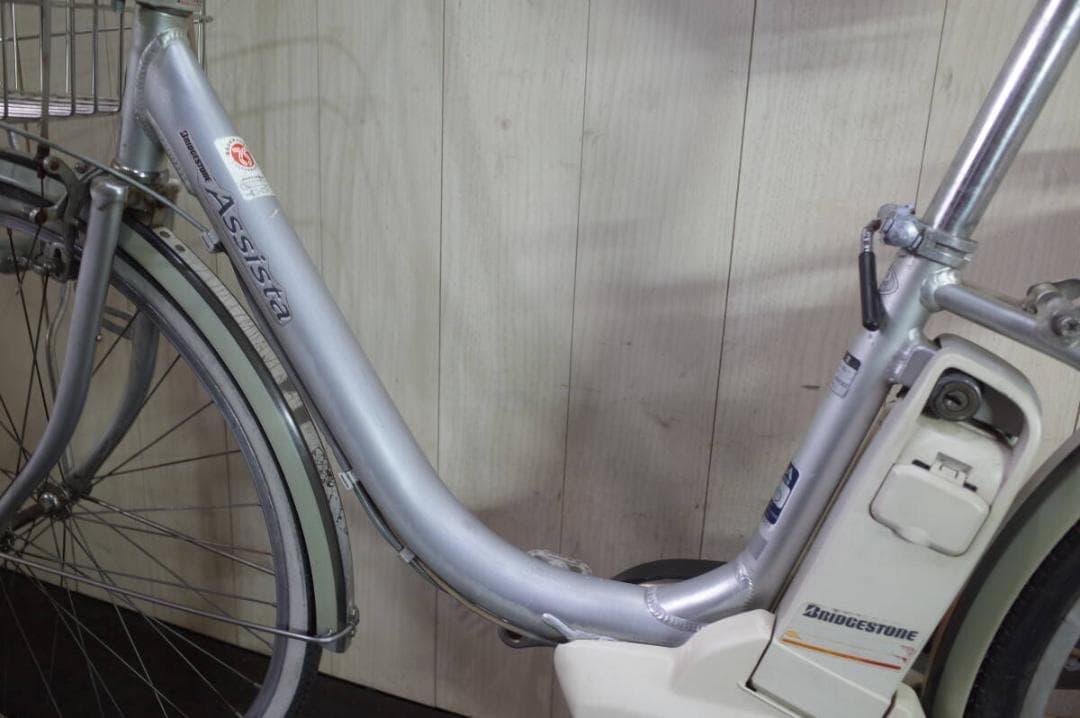 電動アシスト自転車 シルバー 前バスケット付き