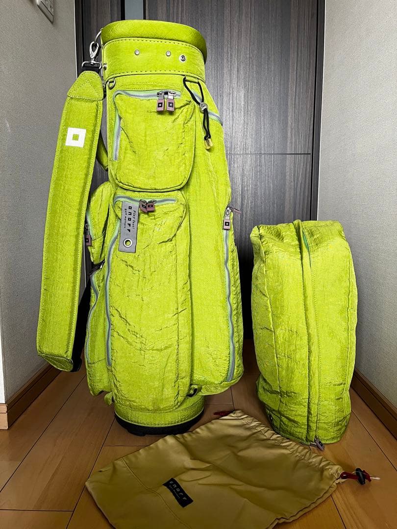 専用　美品ONOFF オノフ キャディバッグ 9型　軽量コンパクト　レディース