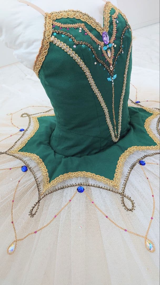 【エスメラルダ、海賊、パキータ】 チャコット・バレエ衣裳 袖飾り付き ６号