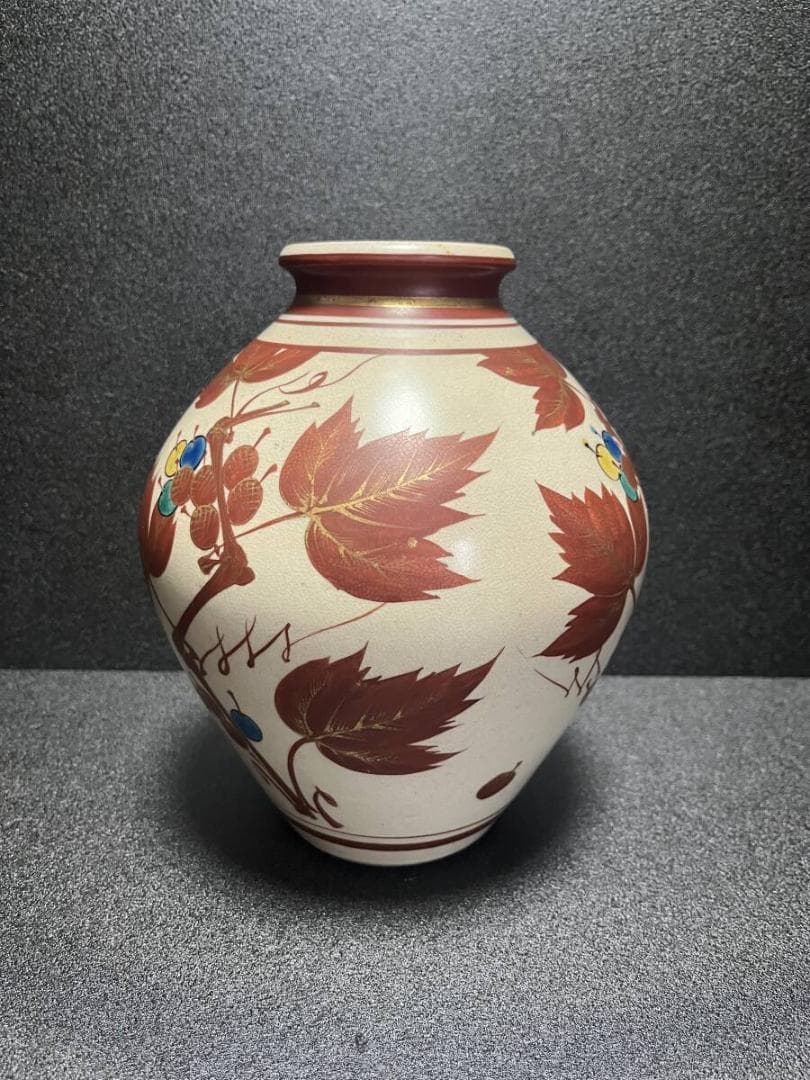 九谷焼　松本佐吉　赤絵　金彩 　色絵葡萄文　花入　花瓶