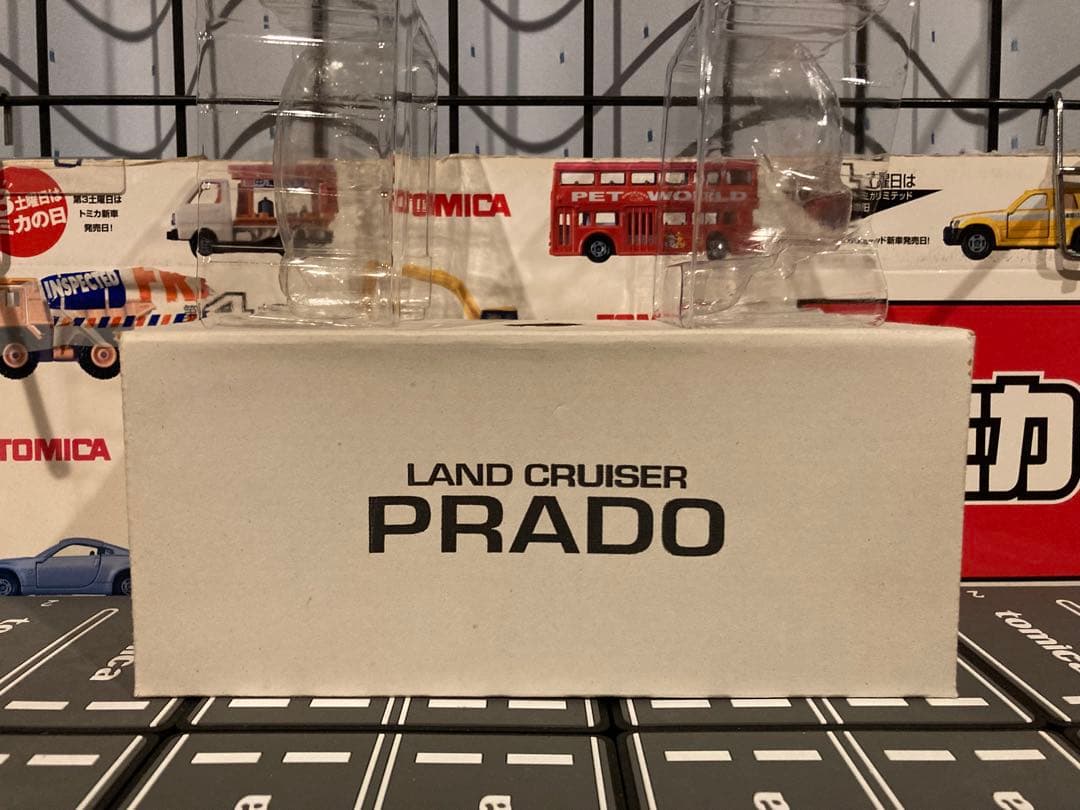 トヨタ　ランドクルーザープラド　カラーサンプル