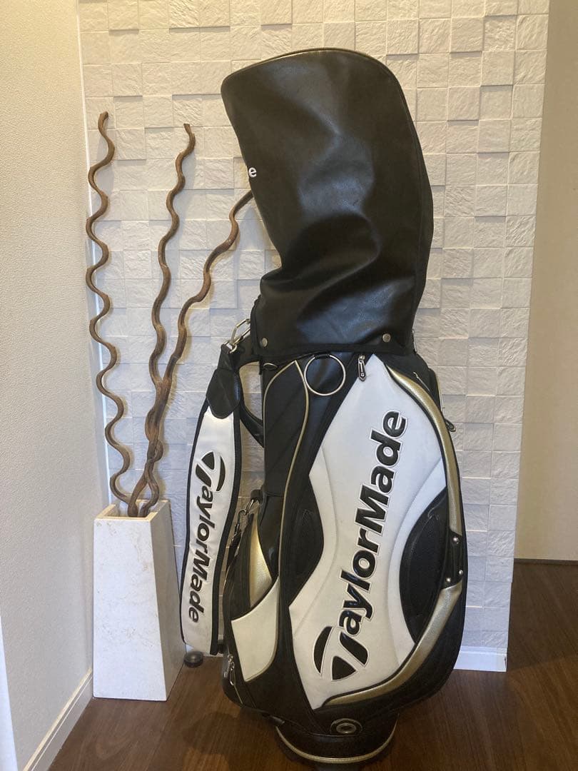 【TaylorMade】ゴルフバック（送料込み）