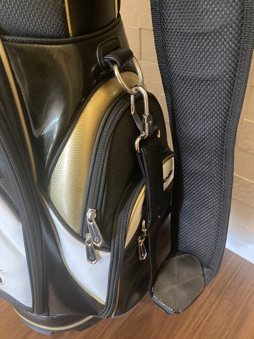【TaylorMade】ゴルフバック（送料込み）