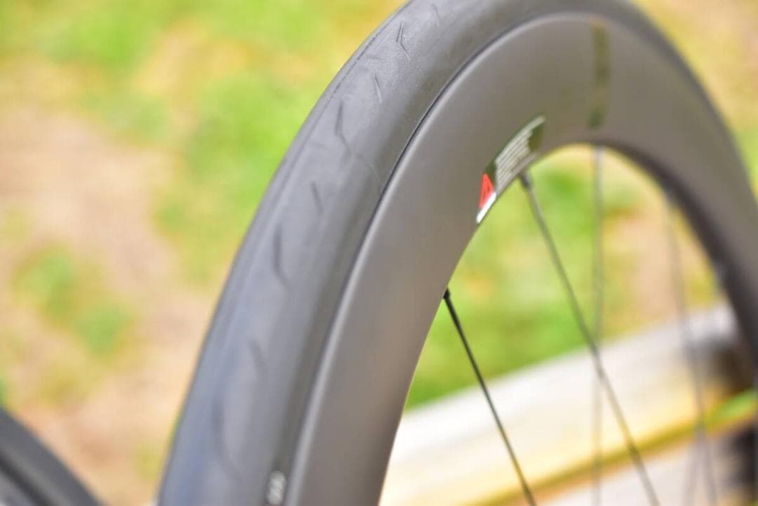 ATTAQUE Carbon 50mm クリンチャー700c・シマノ12速対応