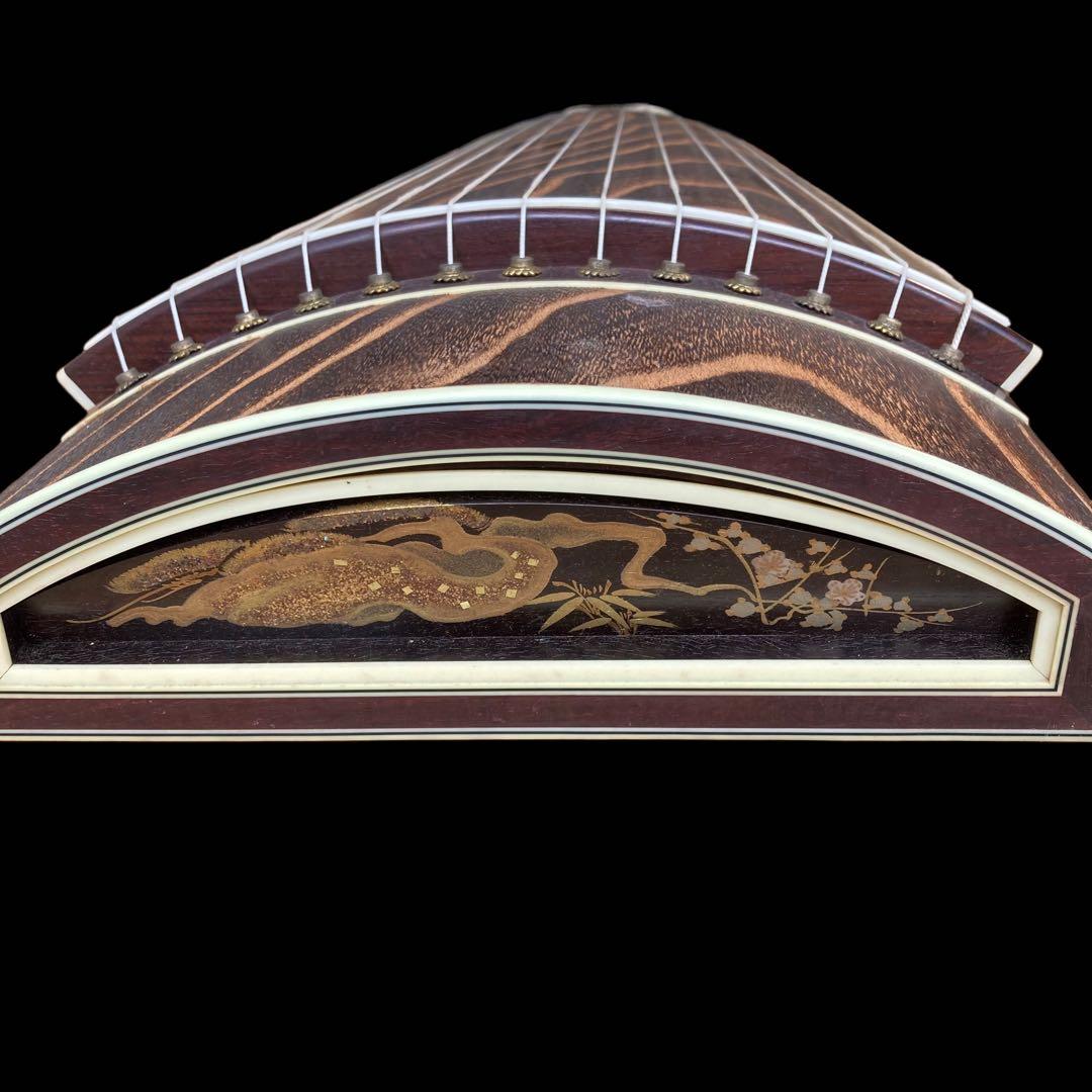 送料無料　動作良好　琴　高級13弦　すだれ彫　蒔絵