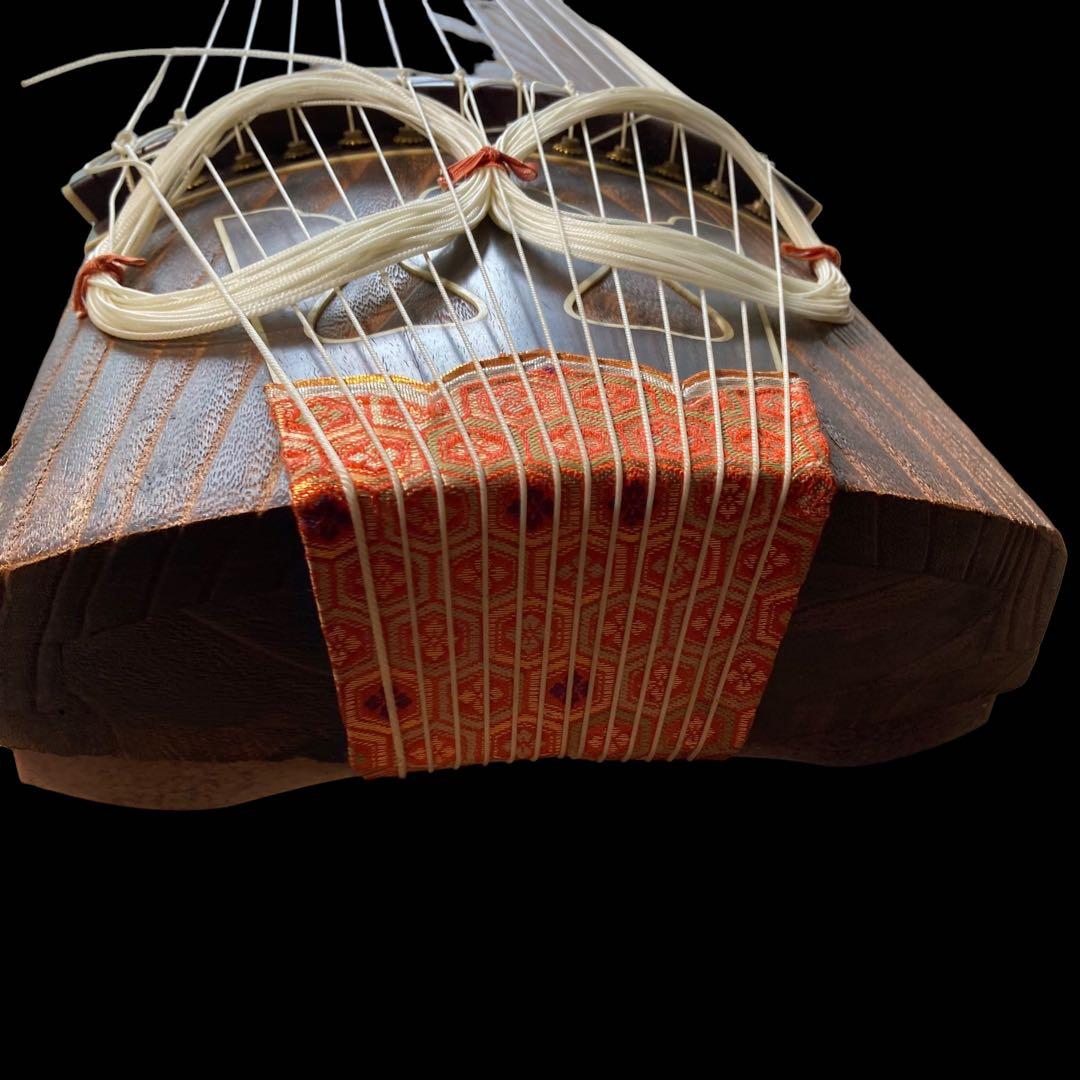 送料無料　動作良好　琴　高級13弦　すだれ彫　蒔絵