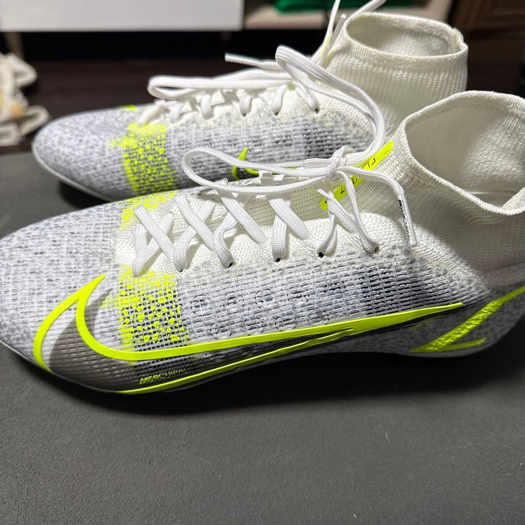 ナイキマーキュリアルスーパーフライ8 AGACC 日本未発売商品です。