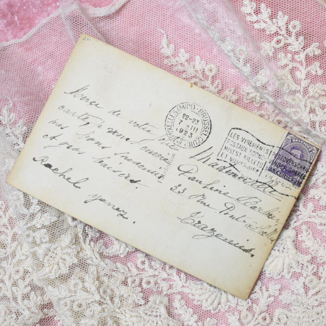 *アンティークポストカード　お歌のレッスンをする可愛い少女たち