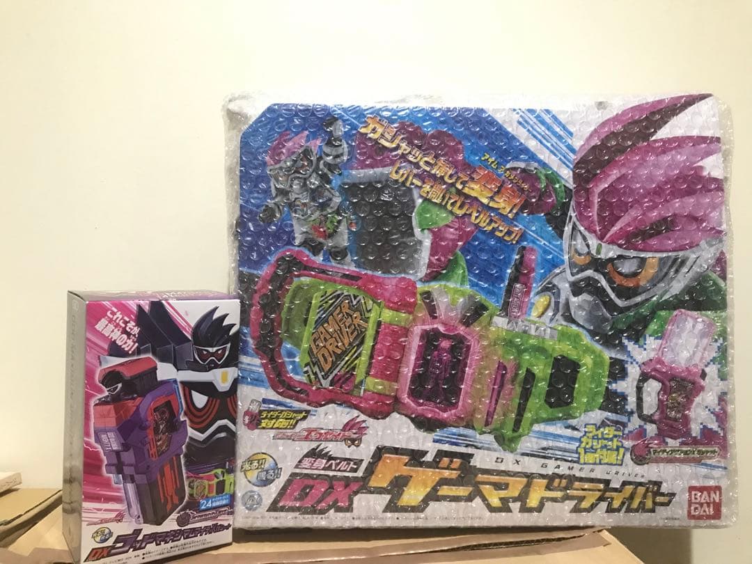【値下げ】　仮面ライダーエグゼイド　DXゲーマドライバー　変身ベルト　ガシャット