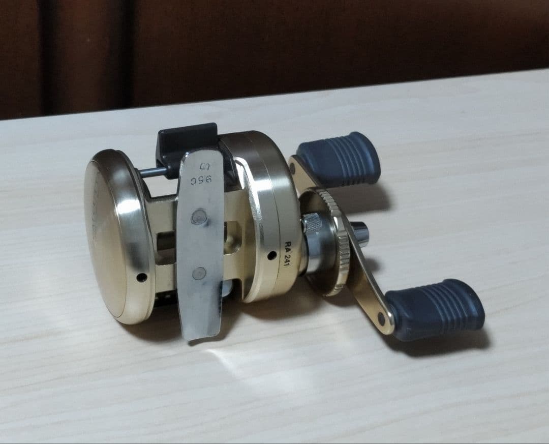 シマノCALCUTTA　CHINU1000