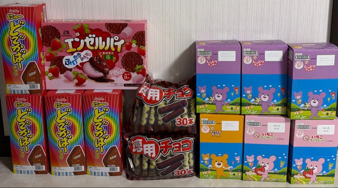 お菓子まとめ売り　どでかばー　エンゼルパイ　徳用チョコ　ブルボンプチ