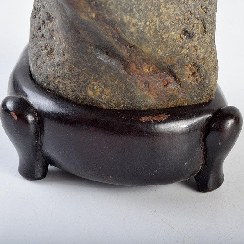 天然石　鑑賞石　太湖石　霊壁石　置物　重さ約1.8kg　唐木台付　N　9283