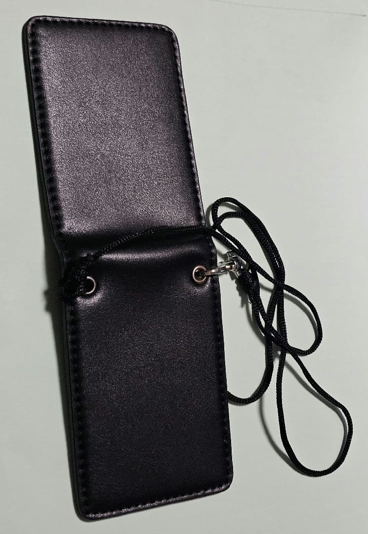 警察グッズ　手帳　映画やドラマ撮影用　レプリカ　紐付き　警察手帳