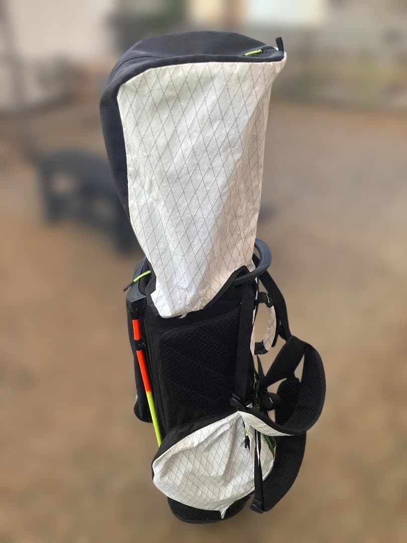 adidas スタンド型　キャディバック　X-pac 生地使用　軽量　アディゼロ