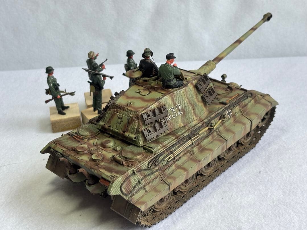 1/35 ドイツ陸軍キングタイガー重戦車プラモデル完成品