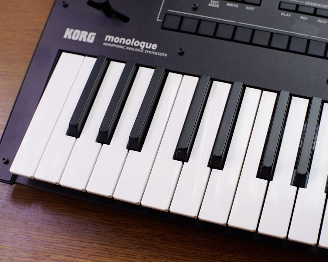 [値下げ]KORG コルグ Monologue シンセサイザー ツマミ新品交換済