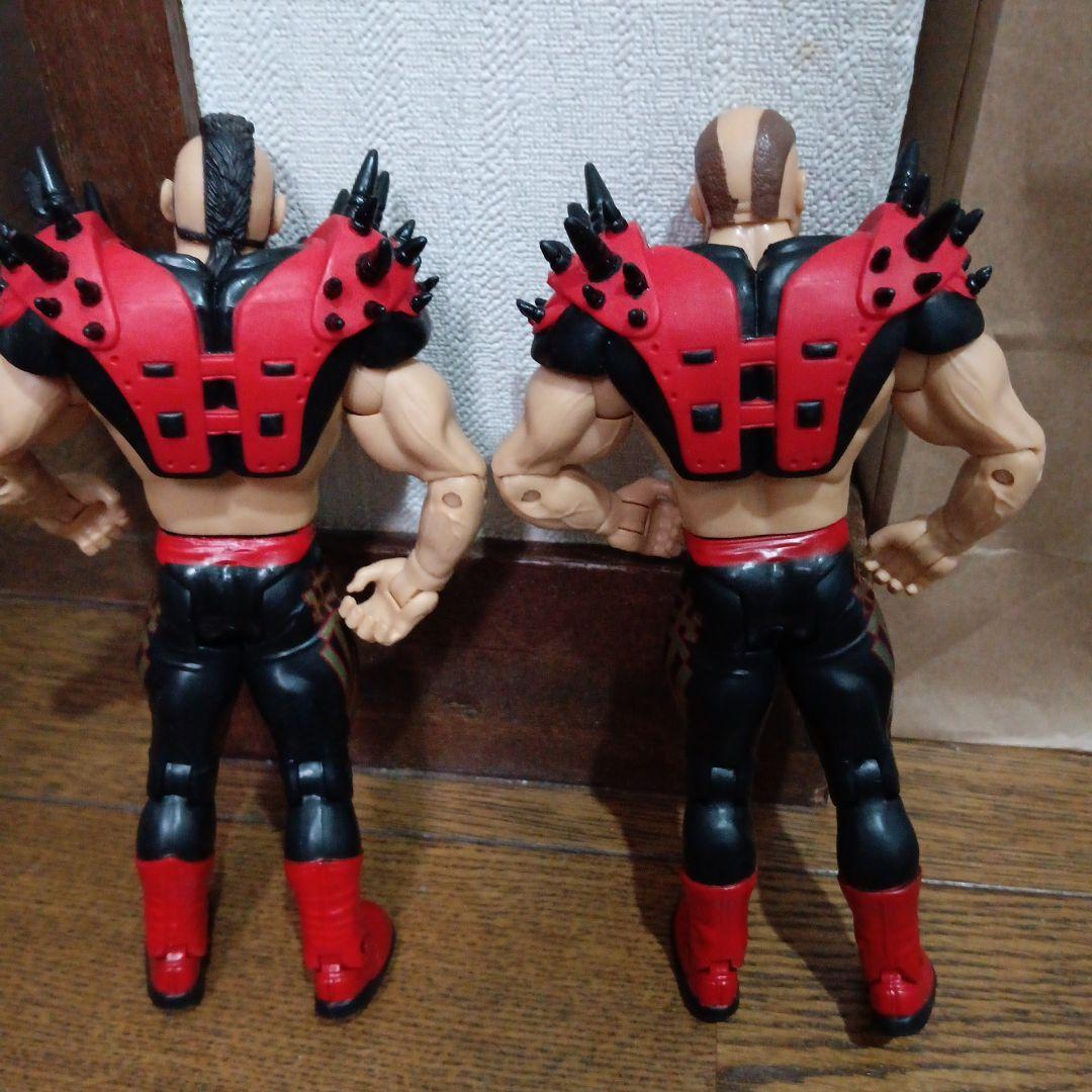 WWEフィギュア　２体セット