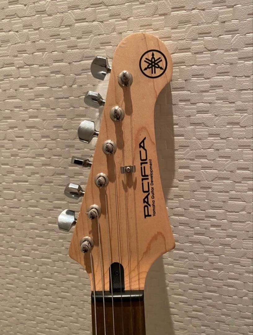 YAMAHA PACIFICA012 エレキギター