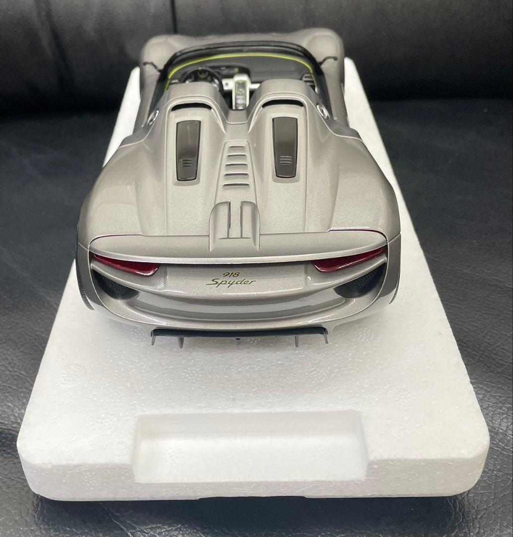 ポルシェ 918 スパイダー MINICHAMPS 1/18 リキッドメタル