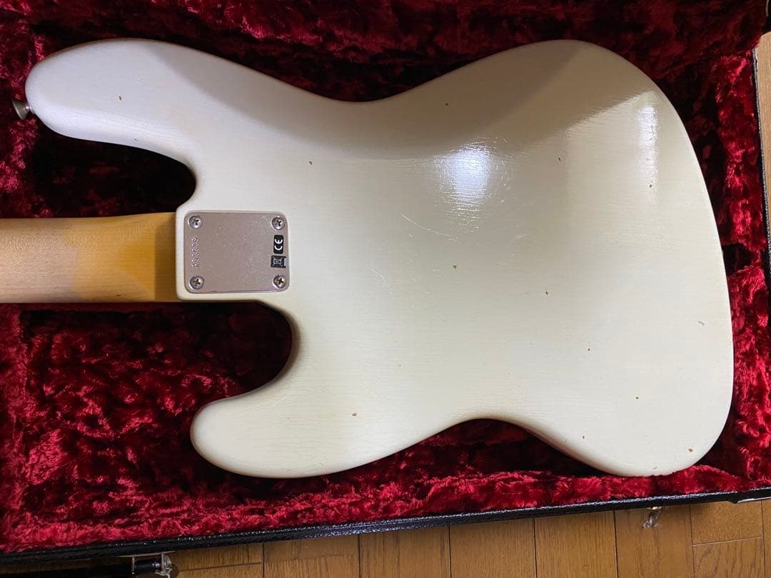 Fender custom shop製　Jazz bass