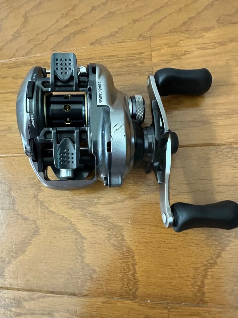 シマノ 13メタニウムHG 右ハンドル