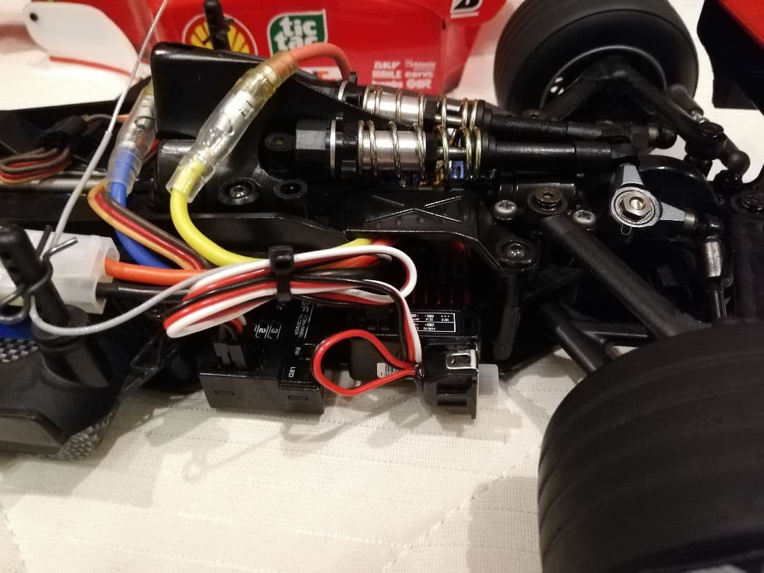 1/10 タミヤ F201 フェラーリ F2001 メカ付き M.シューマッハ