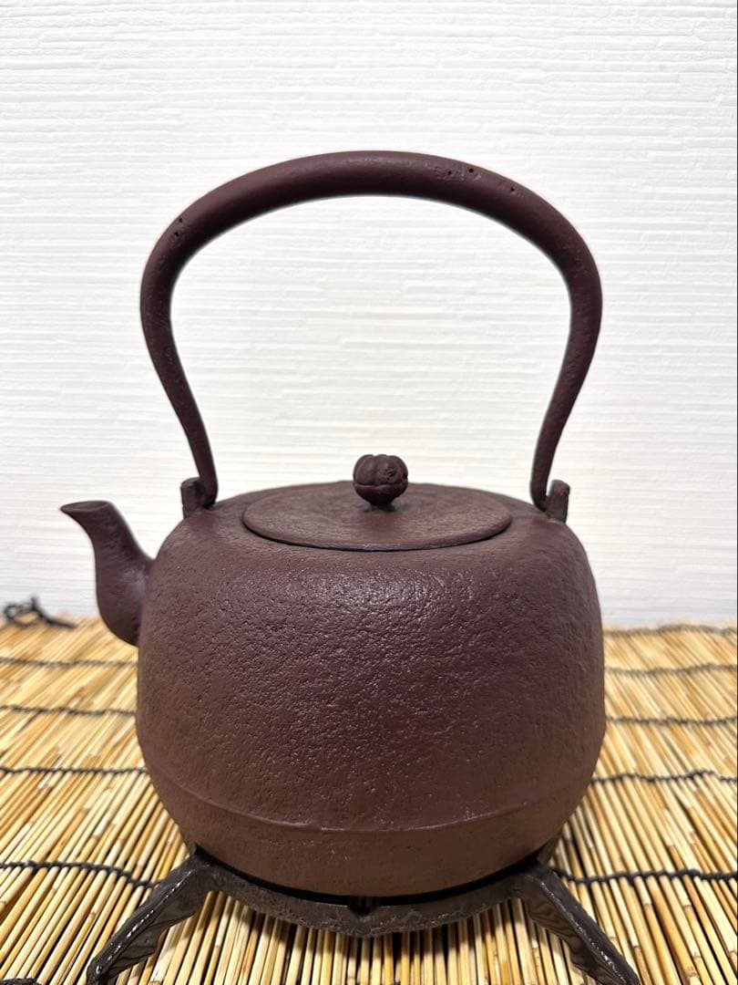 未使用コンディション　南部及鉄鋳造所宝鉄堂　及川栄喜(二代目鉄)造　１５型棗