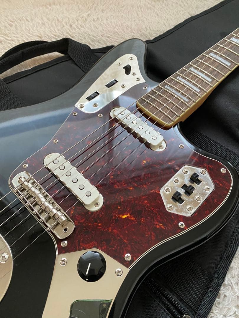 美品　SQUIER Classic Vibe '70s Jaguar Black