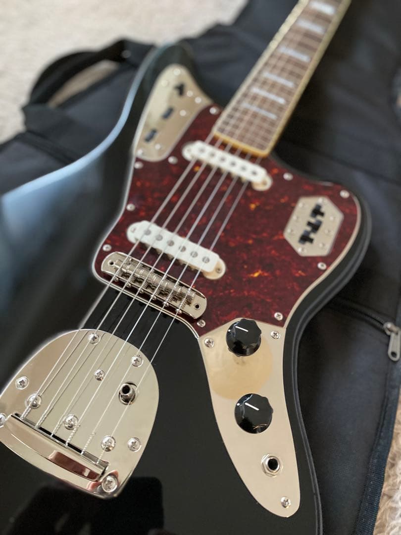 美品　SQUIER Classic Vibe '70s Jaguar Black