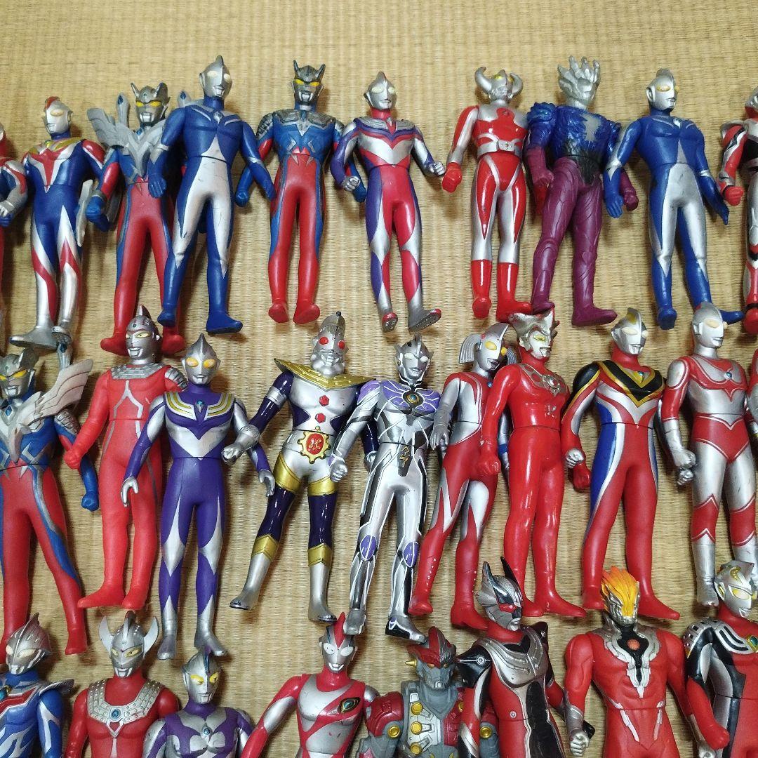 ウルトラマンフィギュアセット　54体