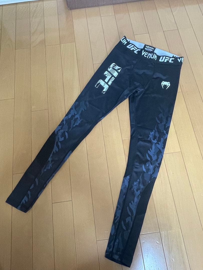 セール　Venum 格闘技・MMA・ボクシング　ウェアセット