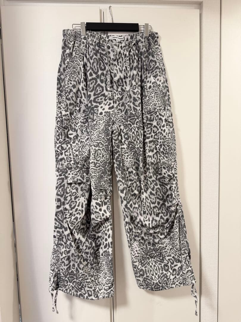 アイドル Jaded London Leopard Parachute Pants