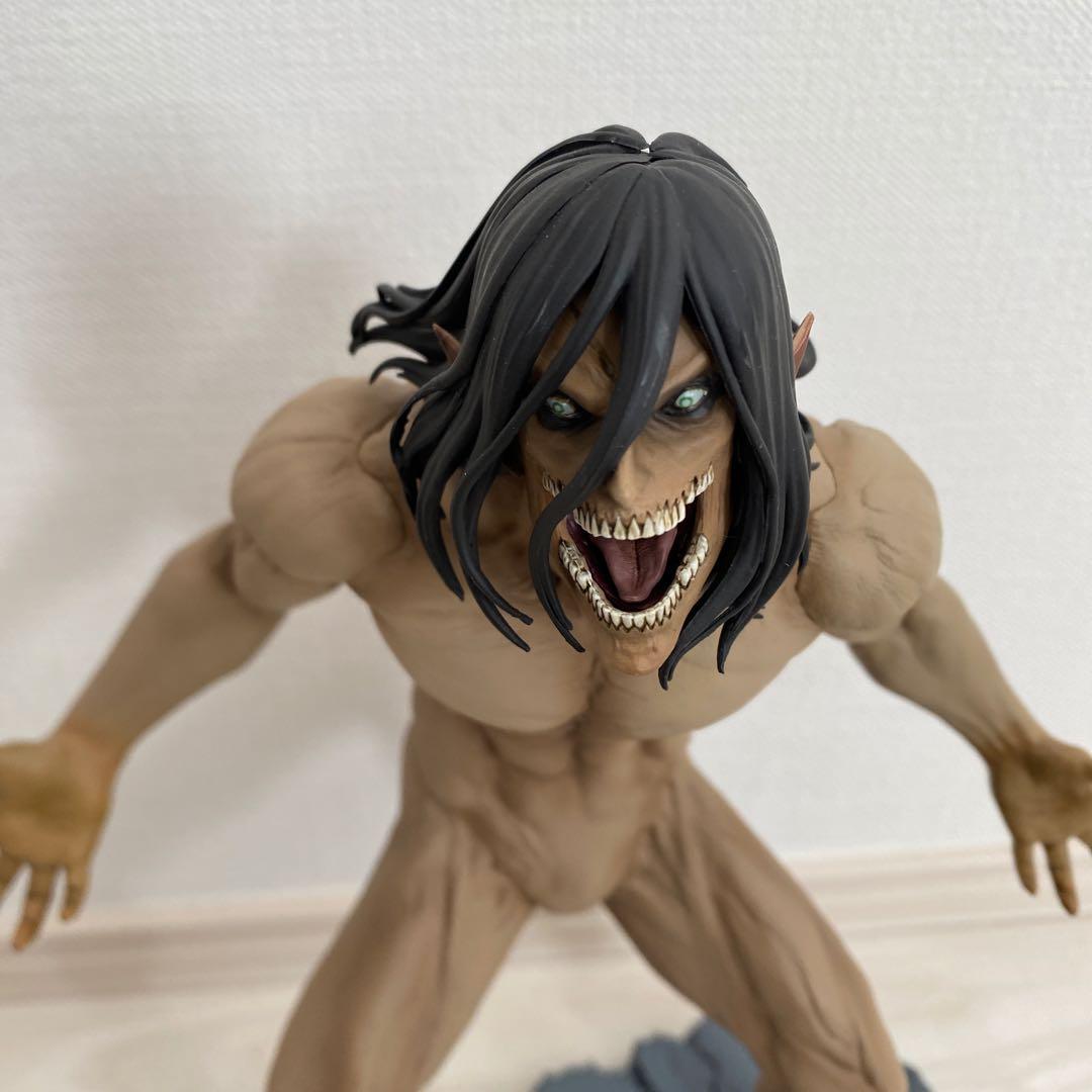 1番くじ　エレン巨人　メガインパクトフィギュア　Attack on Titan