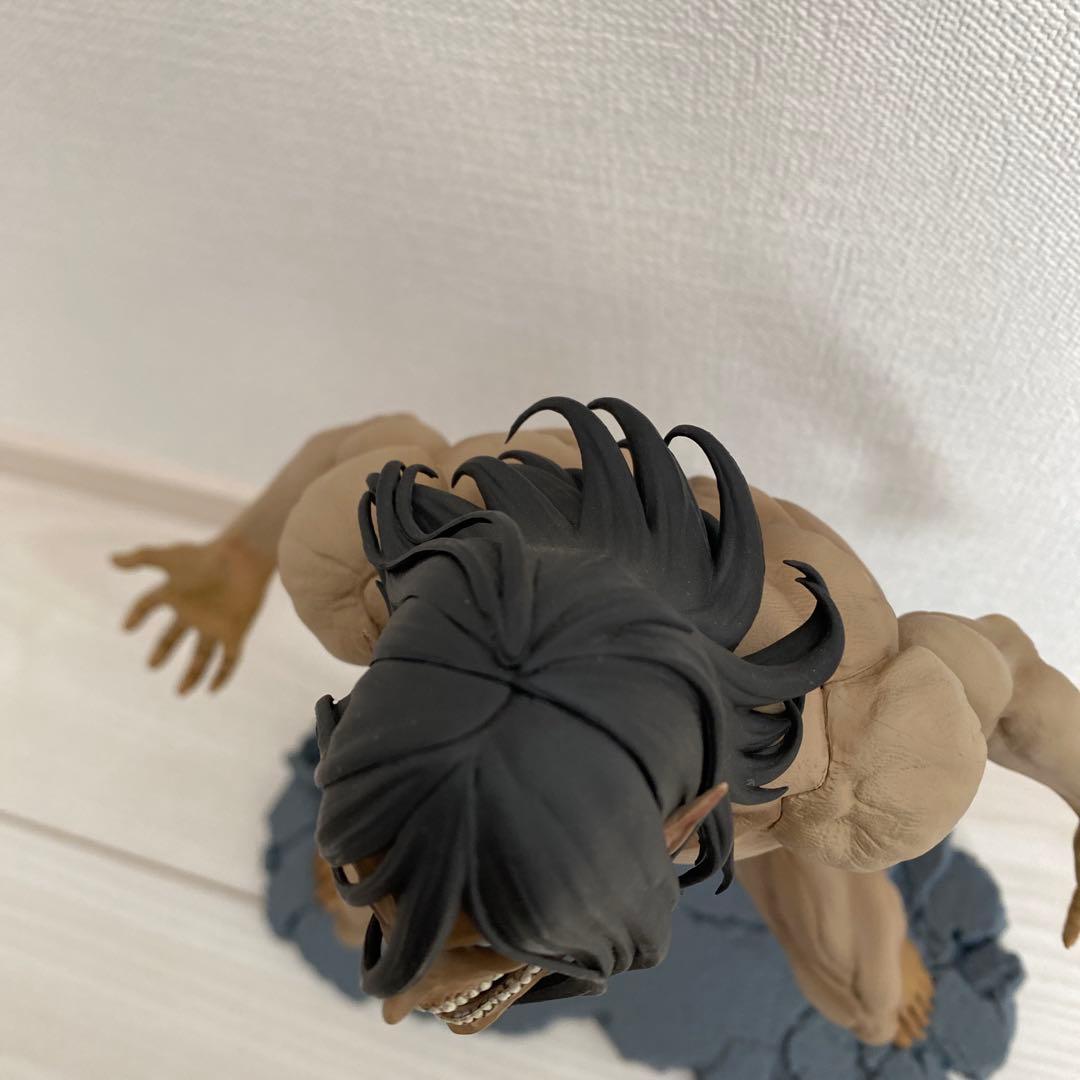 1番くじ　エレン巨人　メガインパクトフィギュア　Attack on Titan