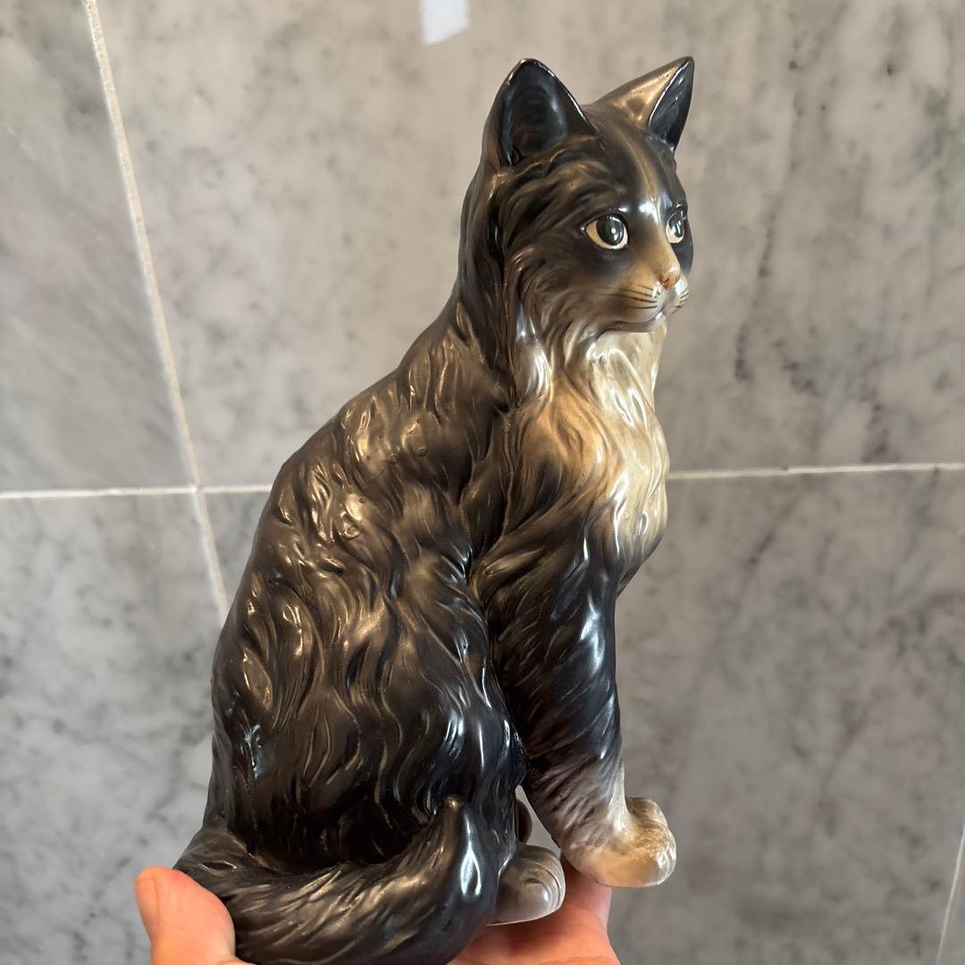 アメリカ70年代手描きの瞳が美しく、とても雰囲気がある猫ちゃんの陶器オブジェ
