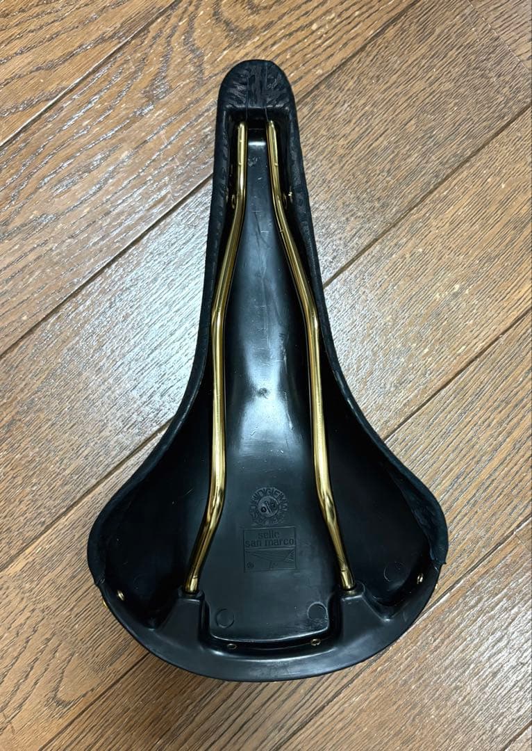 セラ サンマルコ ロールス サドル ブラック リノレザー