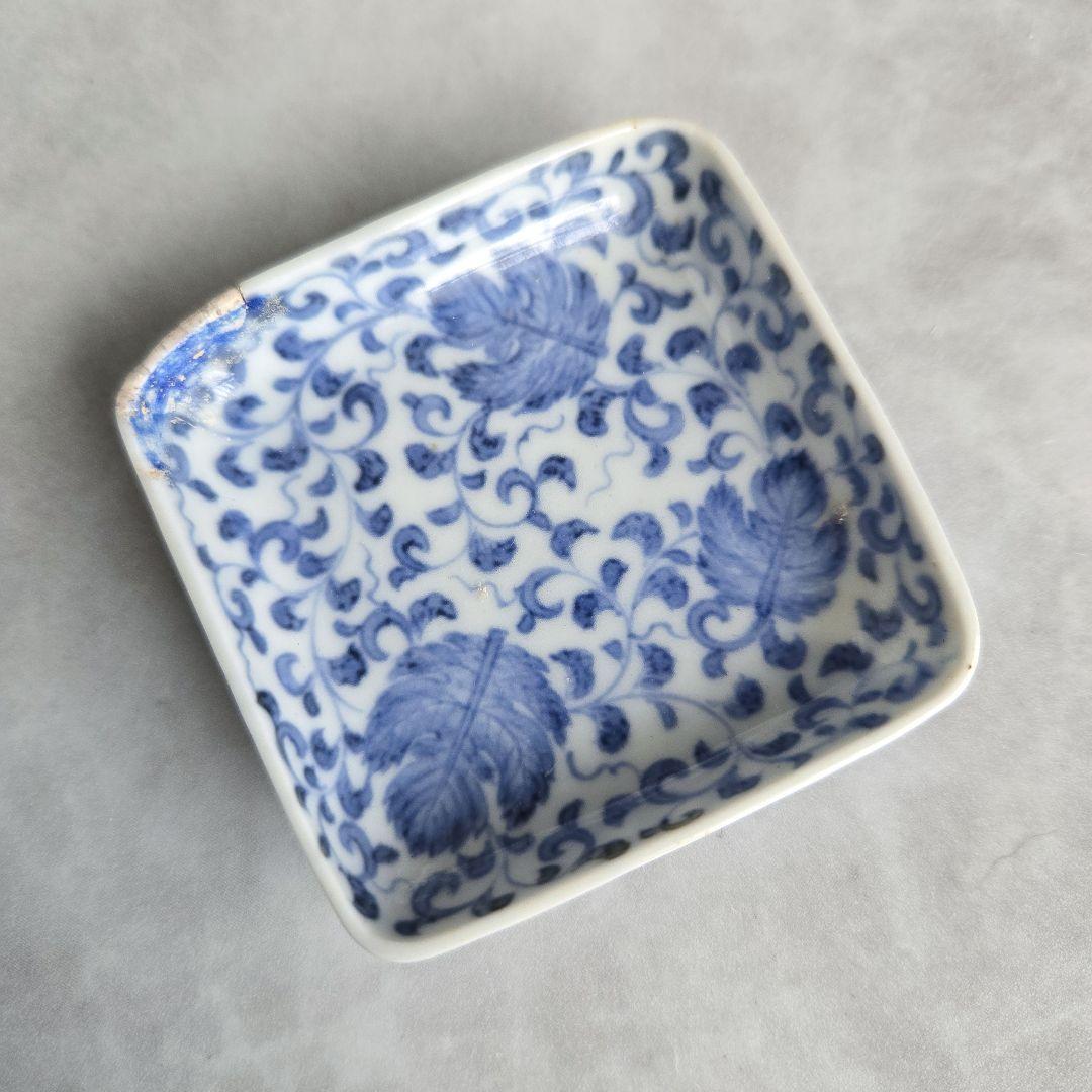 古伊万里　染付　豆皿　小皿　葉　唐草　江戸　金直し　金継ぎ　骨董　アンティーク