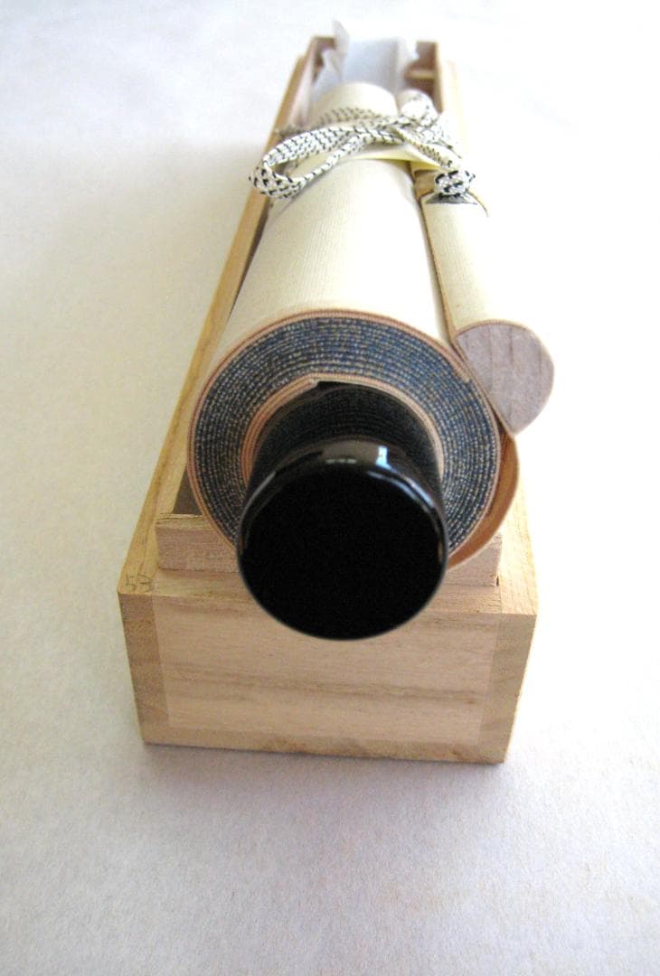 【真筆】茶掛け　春水満四澤◆大徳寺派 長楽寺 前大徳 小室大心　共箱・タトウ箱付