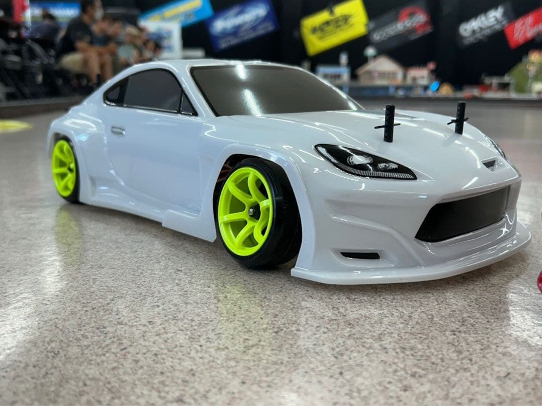 ドリラジ RCカーシャーシ 蛍光グリーンホイール スポーツカー