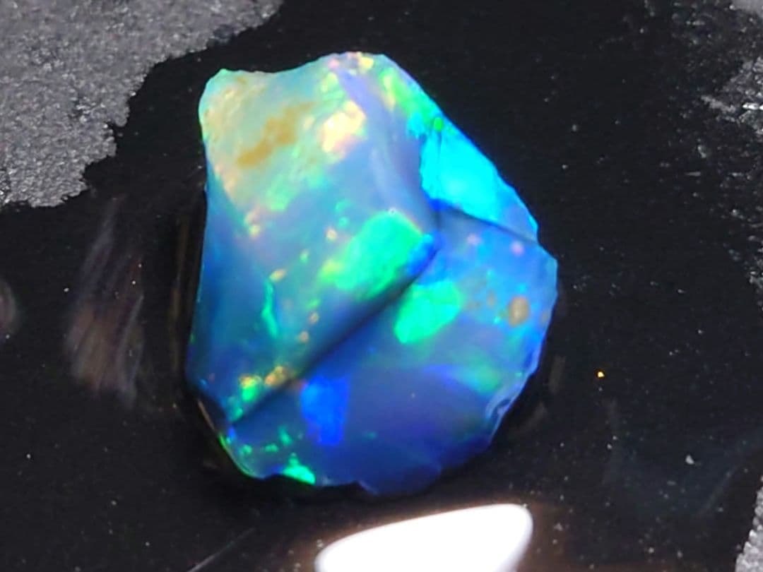 エチオピア　ウェロ産　チョーク　オパール　原石　鉱物標本