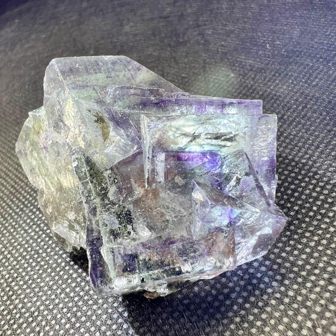 ヤオガンシャン産　スーパークリア　ブルーパープルファントム　フローライト