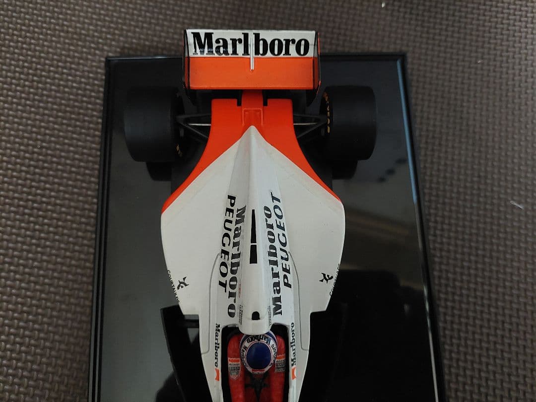 PMA 1/18 ＃７ マクラーレン MP4/9 ハッキネン マルボロ仕様