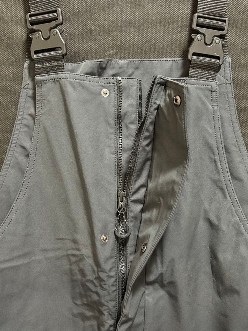 新品 OAKLEYブラック スノーボード ビブパンツ Mサイズ オークリー 防水