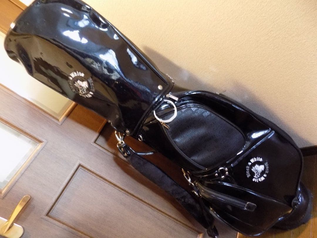 ブラック&ホワイト 9.5型 軽量 キャディーバッグ エナメルブラック 大型